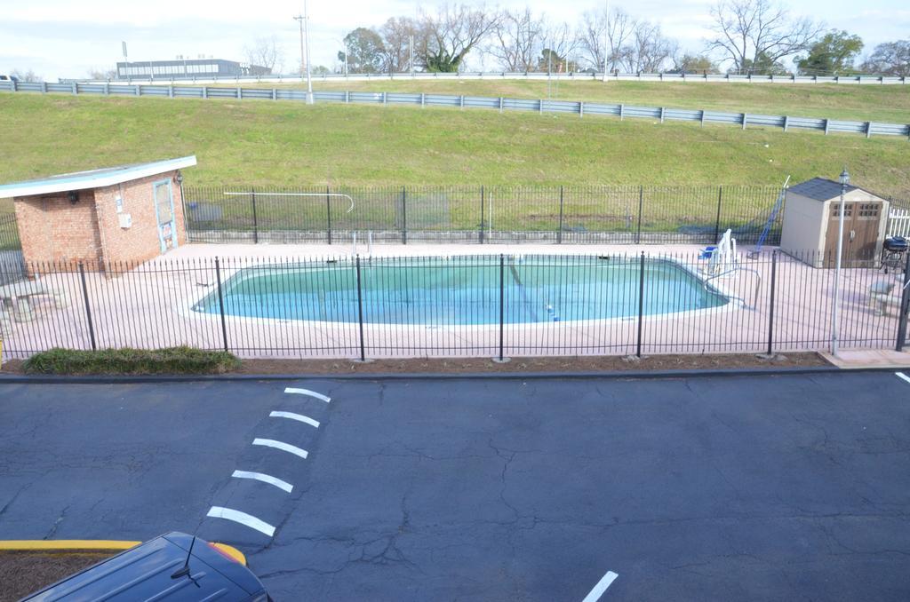 Americas Best Value Inn Augusta Historic Downtown Exteriör bild