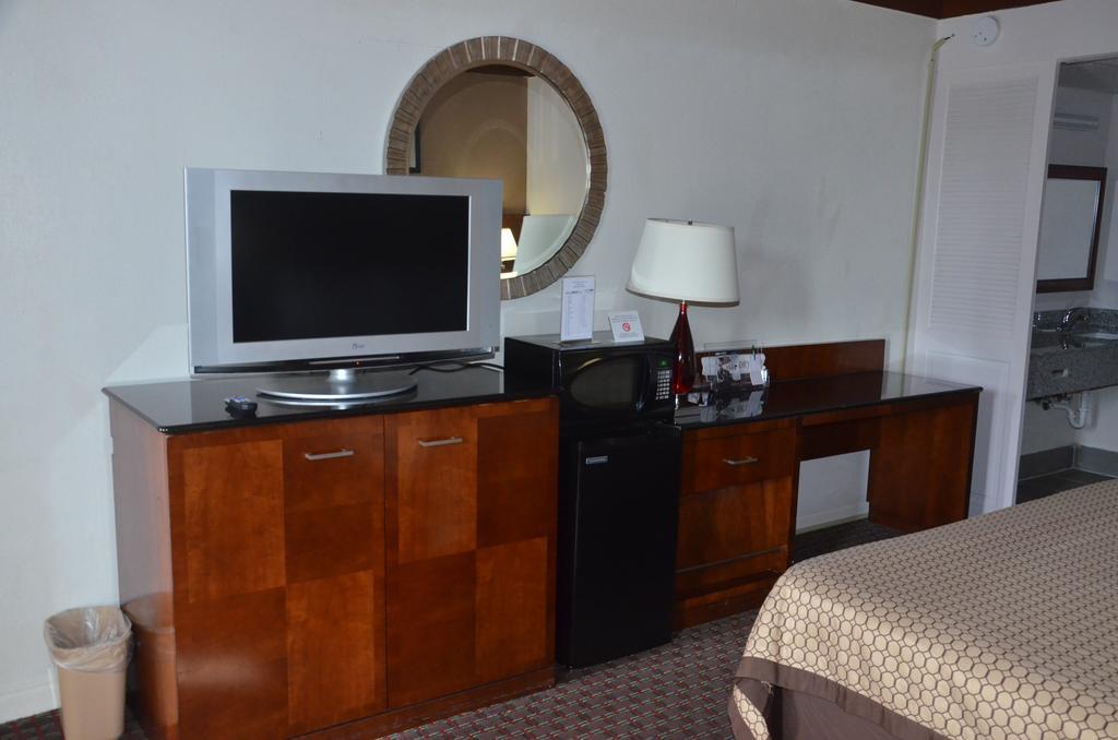 Americas Best Value Inn Augusta Historic Downtown Exteriör bild