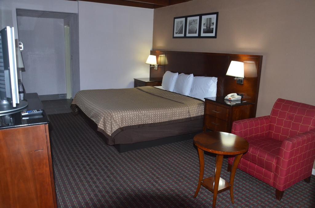 Americas Best Value Inn Augusta Historic Downtown Exteriör bild